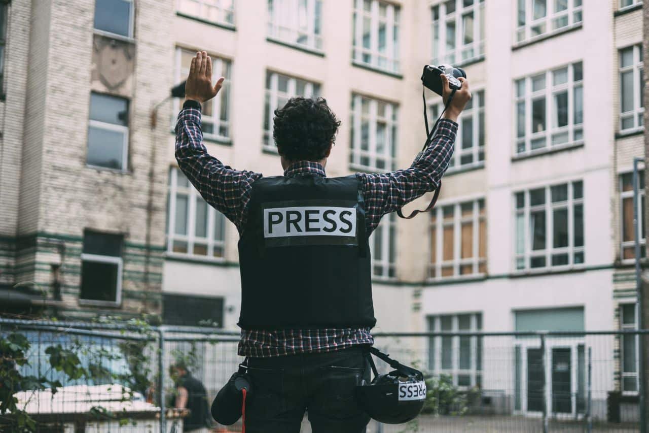 Safety of journalists in conflict zones