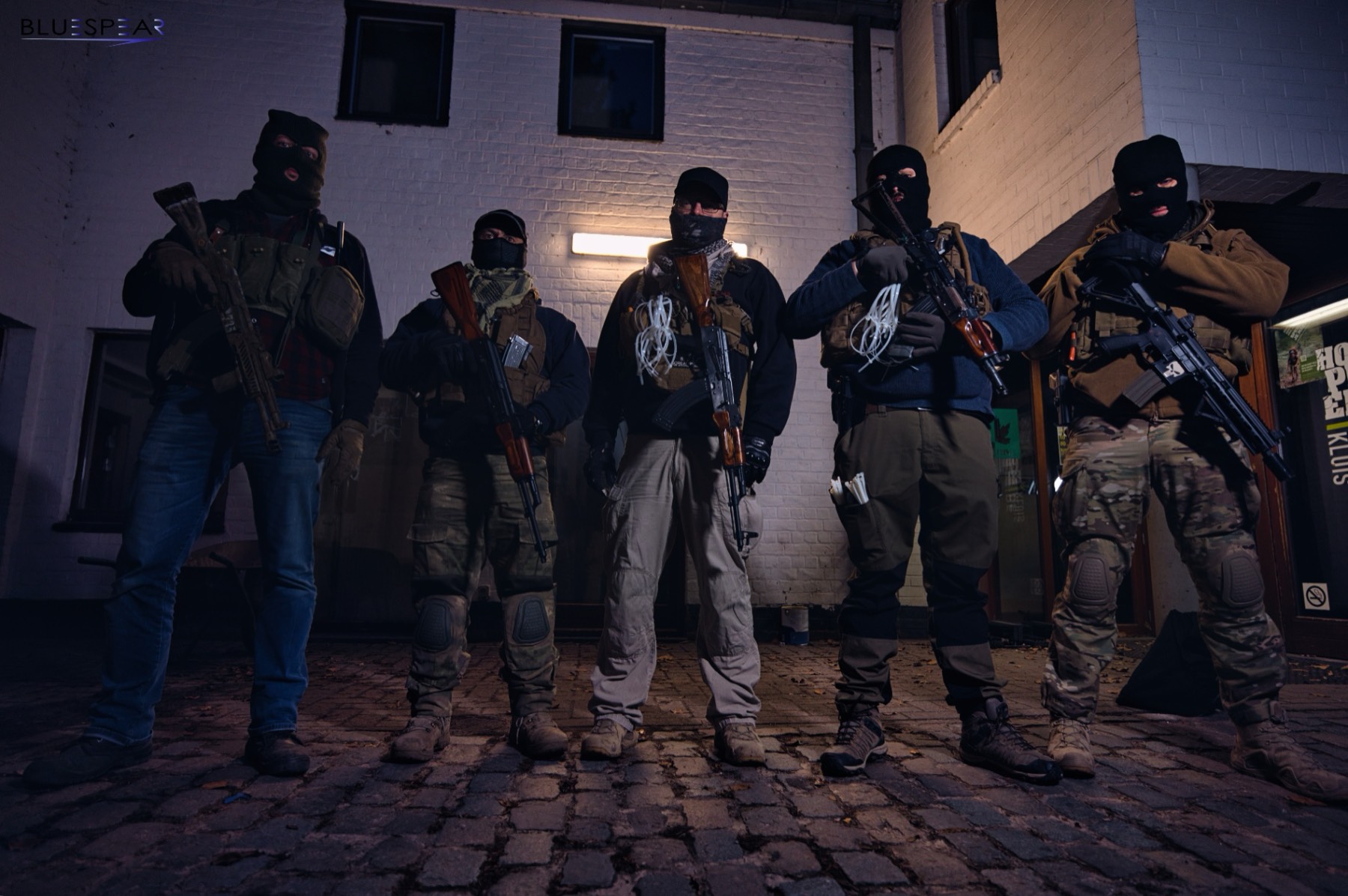Captor role-players lineup at night